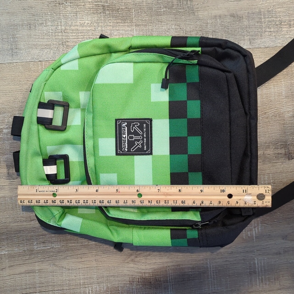 Jinks Mini Minecraft Backpack - Picture 4 of 4